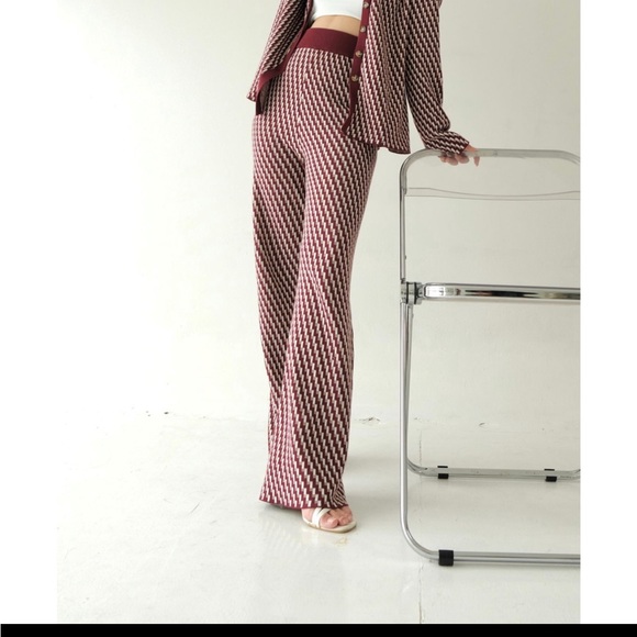 LUNETA Ariella Pants and Cardigan in Wine - Picture 4 of 4